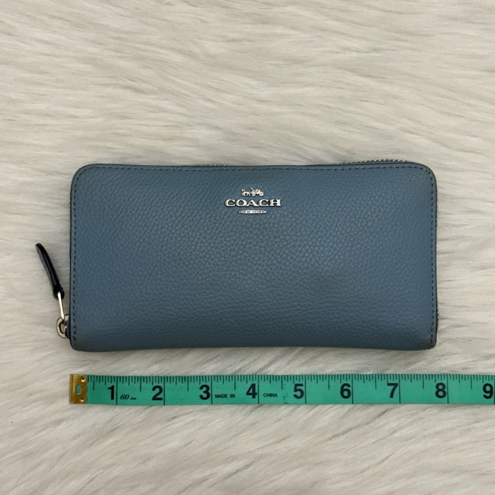 COACH - BLUE PEBBLED LEATHER LONG ZIP WALLET - Picture 14 of 16